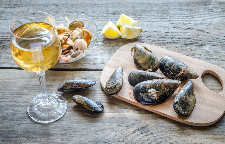 Perfect Drink Pairings for Seafood 